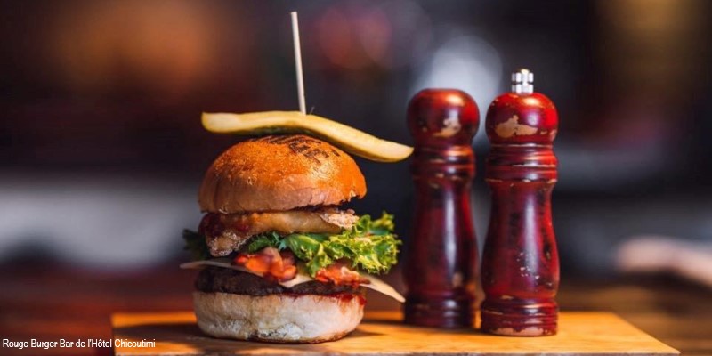 hôtel chicoutimi rouge burger bar