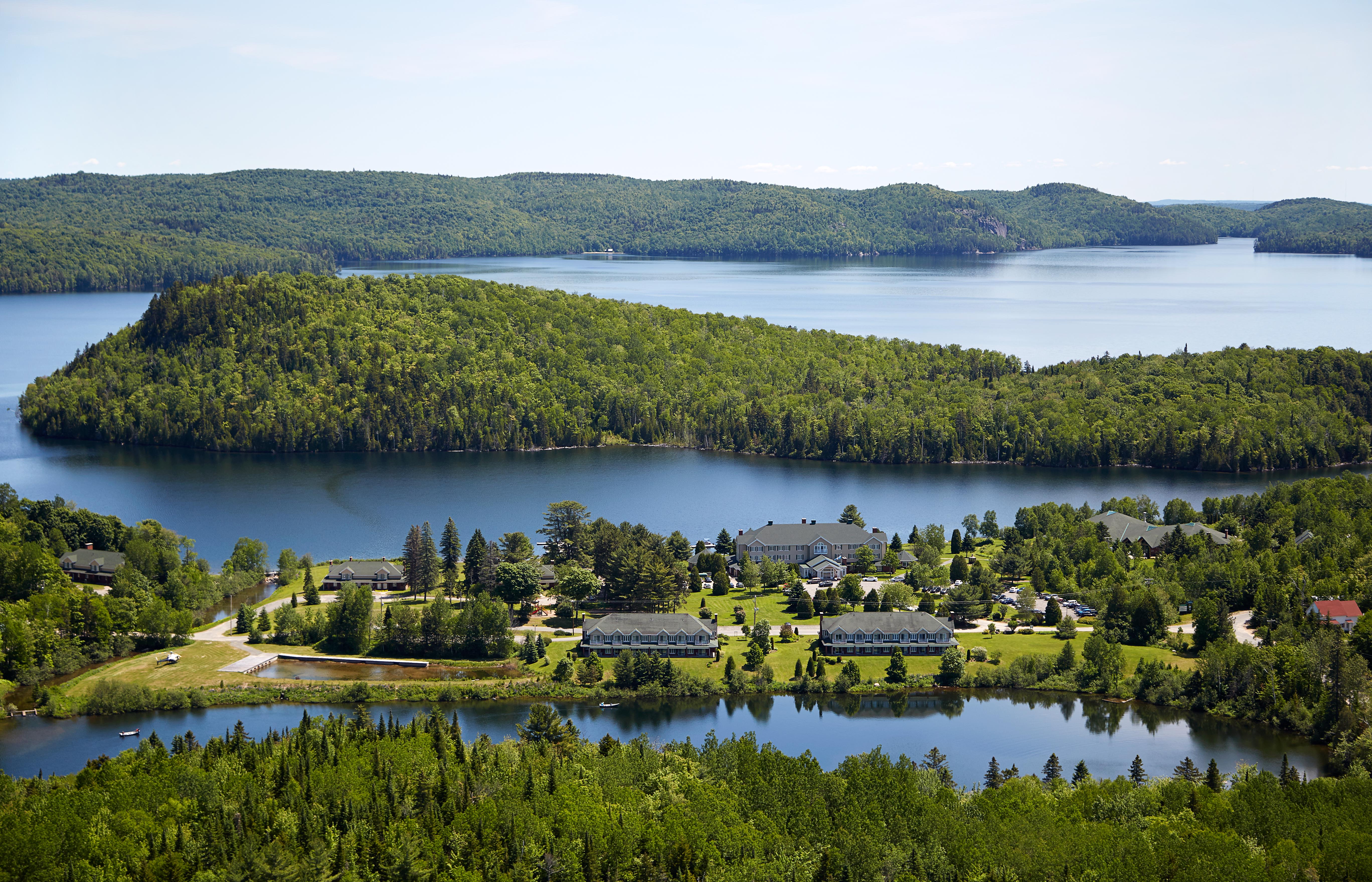 Auberge du Lac-à -l'Eau-Claire