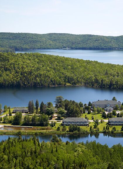 Auberge du Lac-à-l'eau Claire