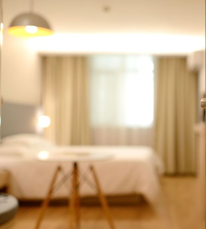Earn 3x points for a stay in participating hotels