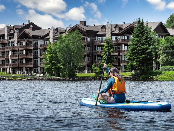 Le Grand Lodge Mont-Tremblant - Laurentians - Fun at the lake