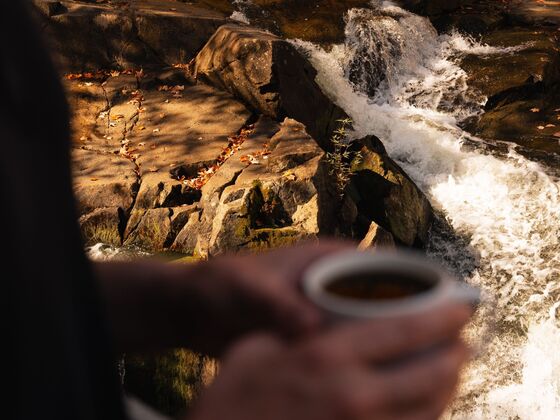 Le Moulin Wakefield Hôtel & Spa - Outaouais - Coffee by the falls