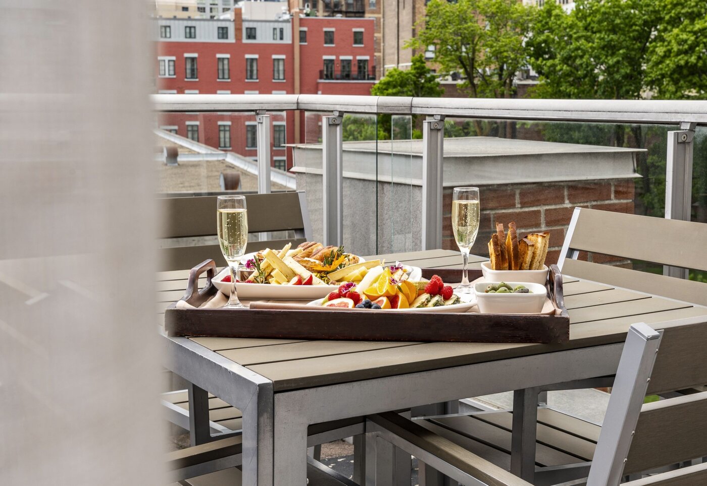 Hôtel Saint-Sulpice - Montréal - Escapade Romantique