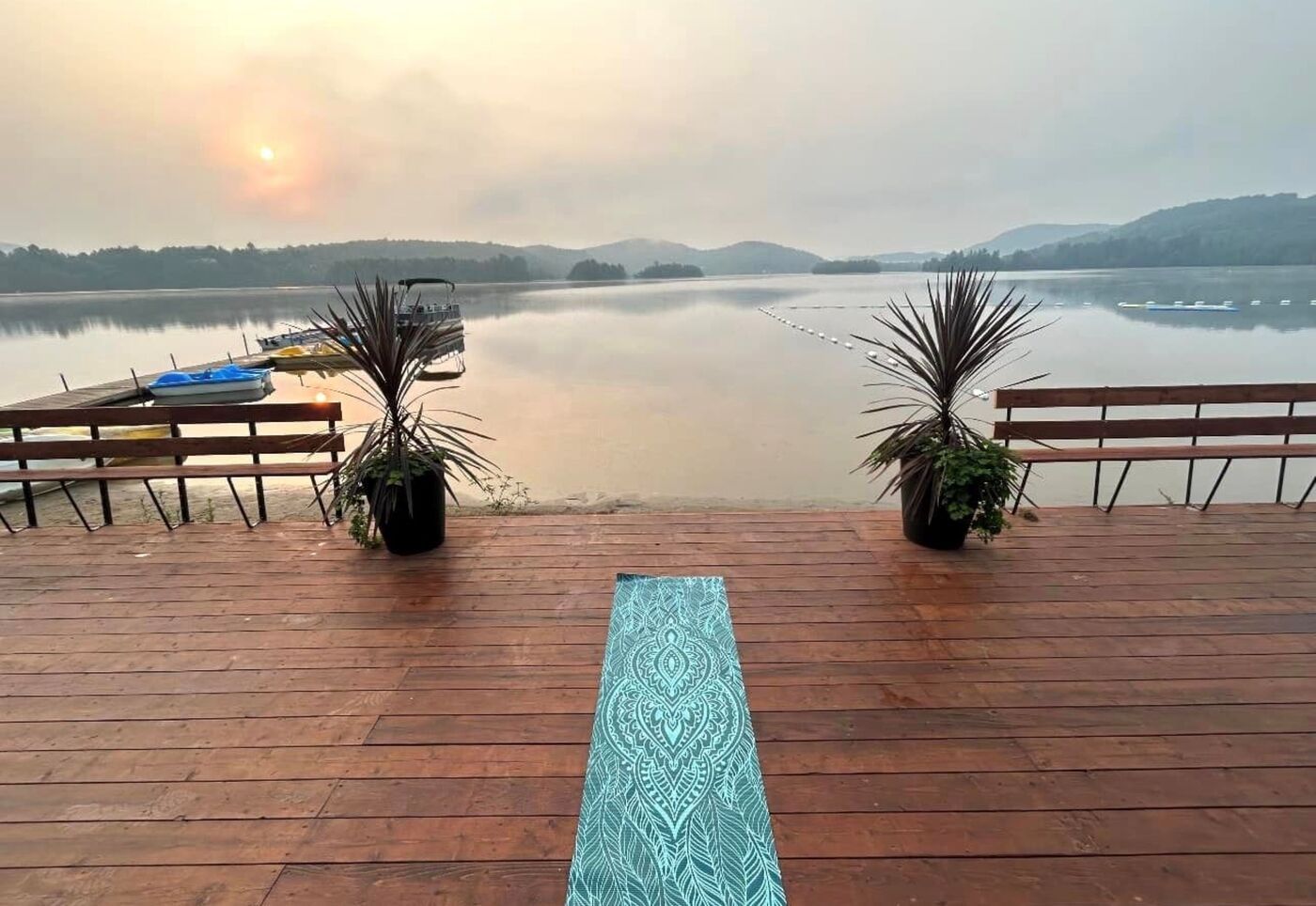Le Grand Lodge Mont-Tremblant - Laurentides - Yoga en bord de lac