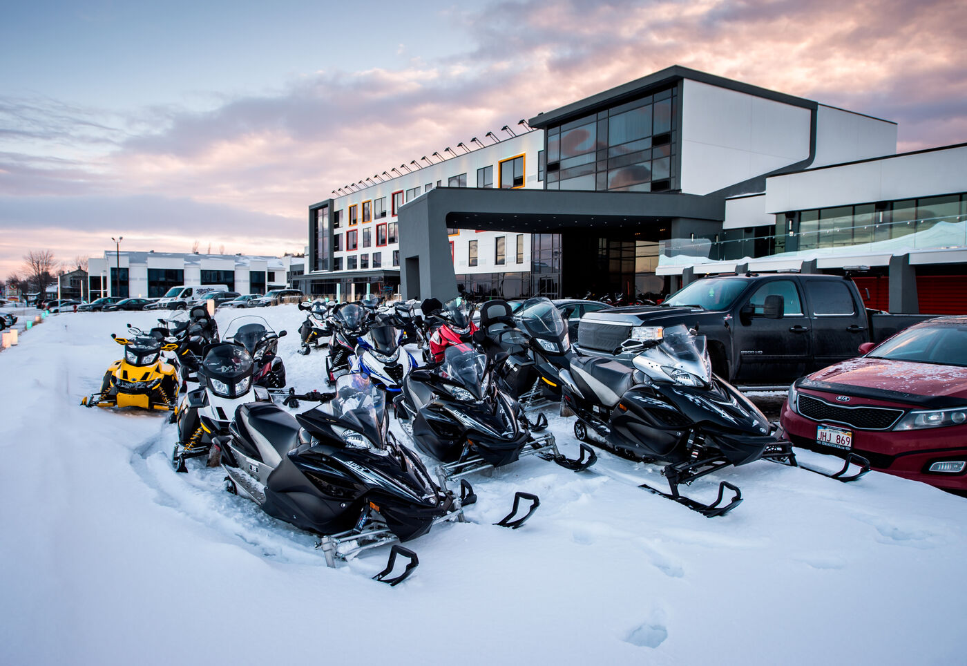 Hôtel Levesque - stationnement motoneige