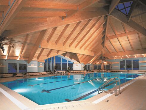 Auberge du Lac-à-l'Eau-Claire Mauricie indoor pool