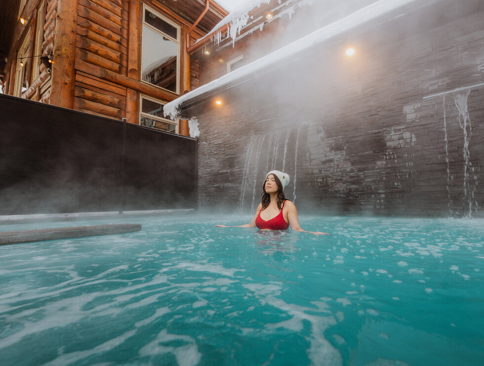 Auberge du Lac Taureau - Lanaudière - Pool and bath area