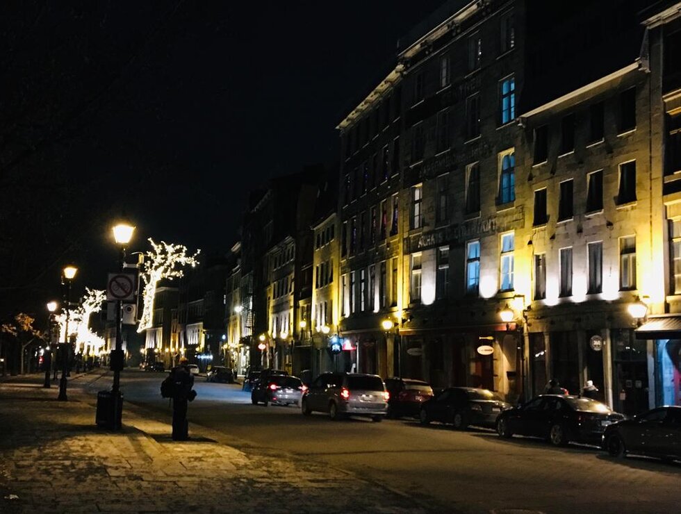 Le Saint-Sulpice Hôtel Montréal architecture old montreal