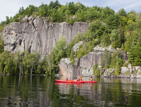 Auberge du Lac-à-l'Eau-Claire Mauricie kayak