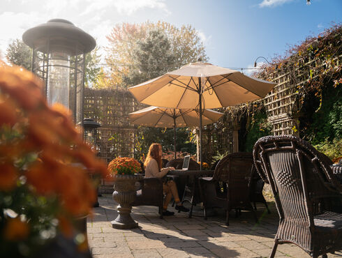 Auberge Godefroy Centre-du-Québec terrasse