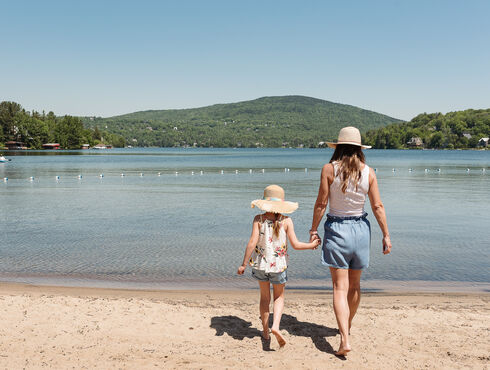 Entourage sur-le-Lac Resort Québec beach