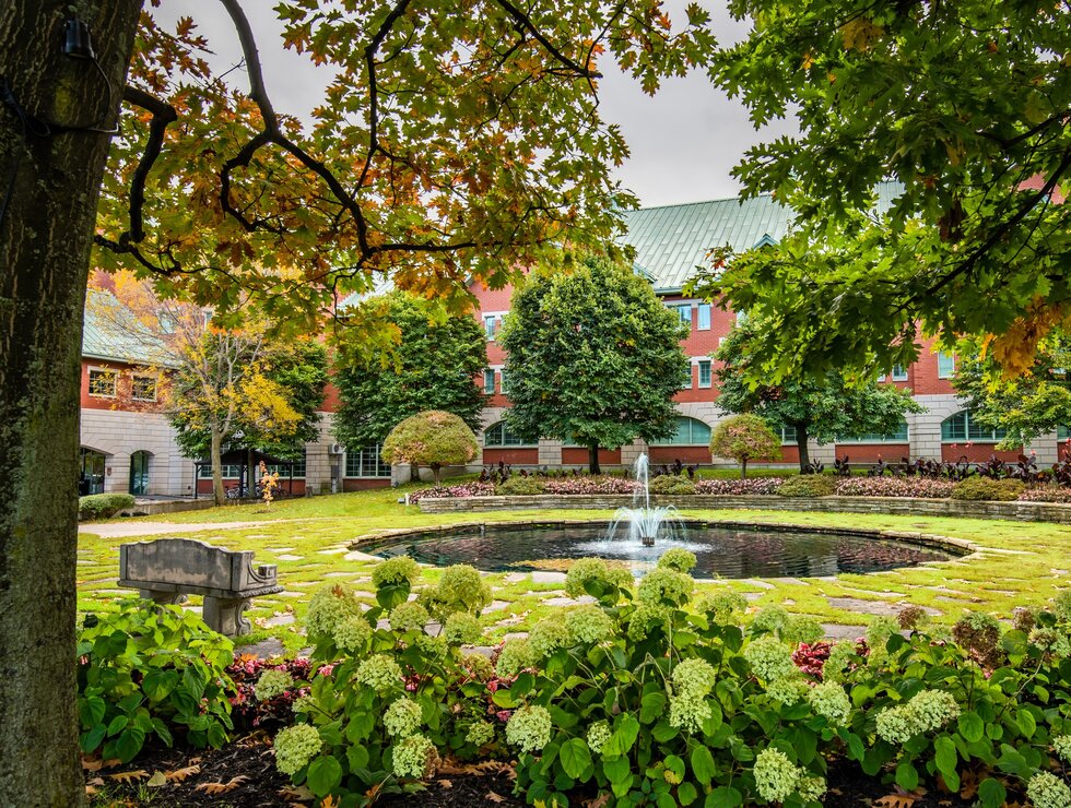 Auberge Godefroy Centre-du-Québec jardin