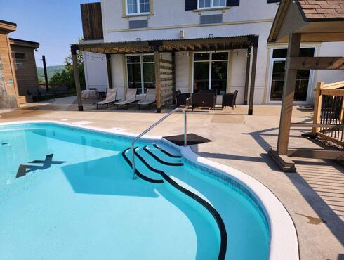 Ax Hôtel Mont-Tremblant La piscine extérieure