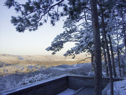 Auberge de la Montagne Coupée in winter