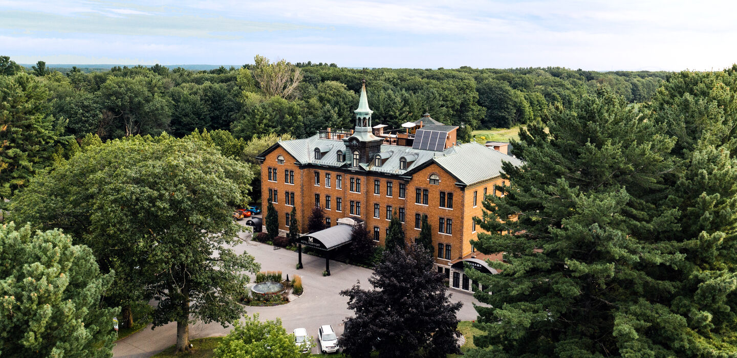 Hôtel Montfort Nicolet - vue aérienne