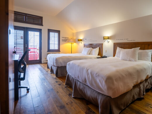 Auberge du Lac Taureau Lanaudière Signature Room