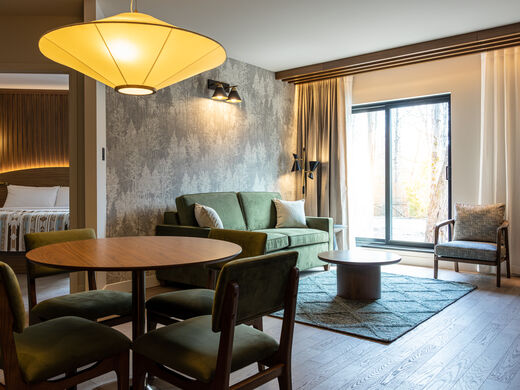 Deluxe Suite (King)